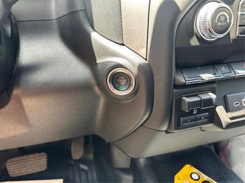 New 2025 GMC Sierra 3500 Pro w/ Fleet Convenience Package image 14