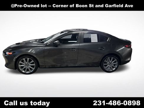 Used 2025 MAZDA MAZDA3 s FWD image 2