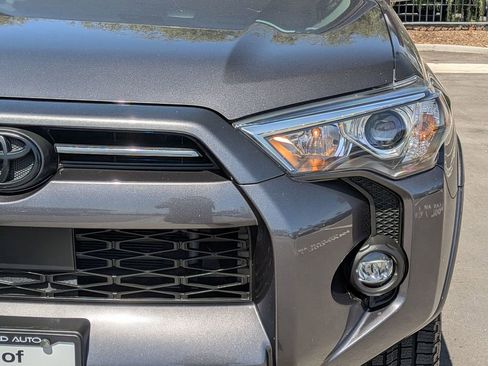 Used 2022 Toyota 4Runner SR5 Premium w/ Moonroof Package RWD image 18
