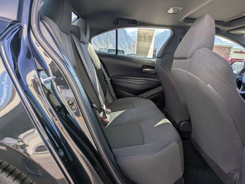 Used 2022 Toyota Corolla SE w/ SE Premium Package image 33