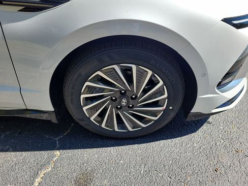 New 2026 Hyundai Sonata Limited FWD image 6