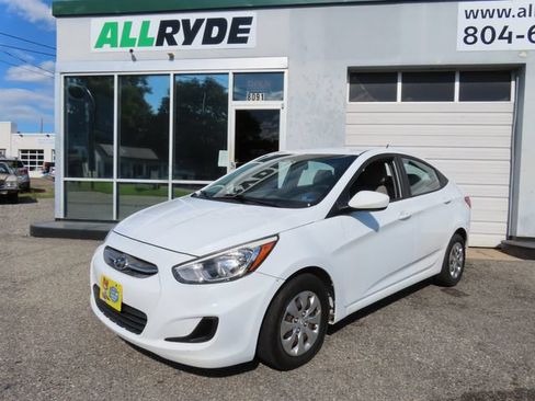 Used 2017 Hyundai Accent SE FWD image 1