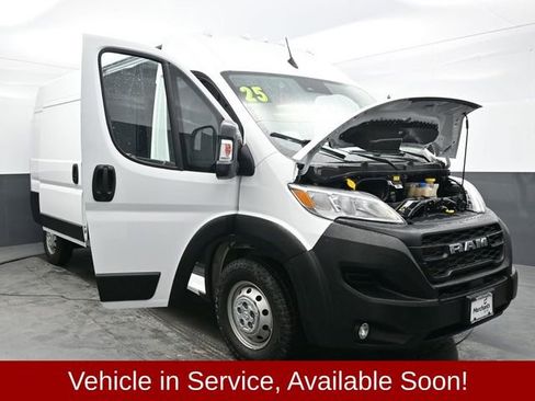 Used 2025 RAM ProMaster 2500 w/ Convenience Group image 39