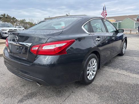 Used 2017 Nissan Altima 2.5 S w/ Power Driver Seat Package FWD image 10