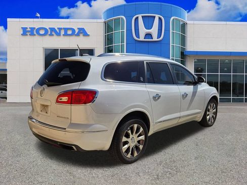 Used 2017 Buick Enclave Premium w/ Experience Buick Package FWD image 2