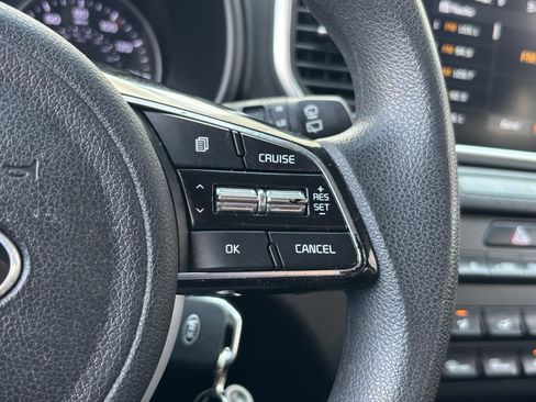 Used 2022 Kia Sportage LX image 23