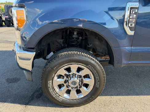 Used 2017 Ford F250 Lariat w/ Lariat Value Package AWD/4WD image 18