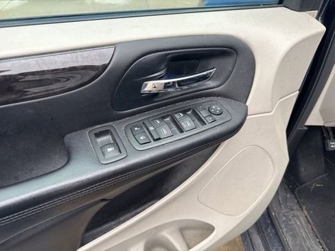 Used 2013 Dodge Grand Caravan SXT FWD image 18