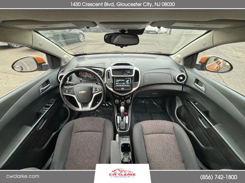 Used 2017 Chevrolet Sonic LT w/ Convenience Package image 14