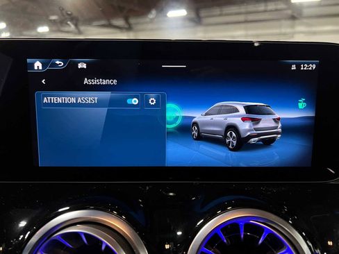 Used 2025 Mercedes-Benz GLA 250 4MATIC image 34