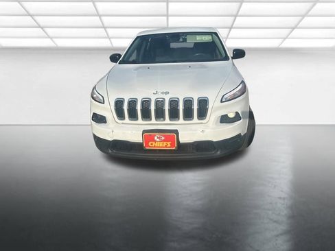 Used 2015 Jeep Cherokee Sport w/ Cold Weather Group AWD/4WD image 2