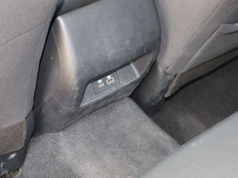Used 2022 Nissan Altima 2.5 SV AWD/4WD image 18