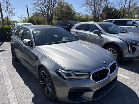 Used 2021 BMW M5 image 2