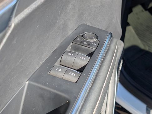 Certified 2024 GMC Acadia Denali image 17