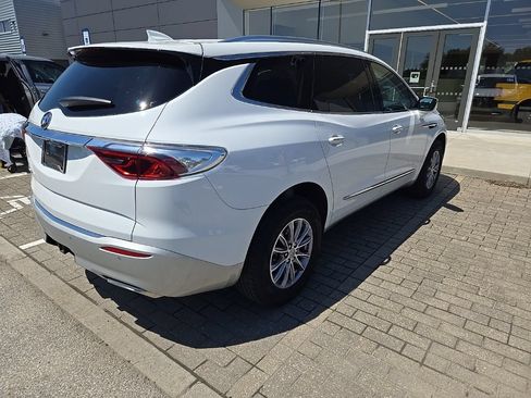 Used 2023 Buick Enclave Essence w/ Trailering Package, 5000 lbs. FWD image 5