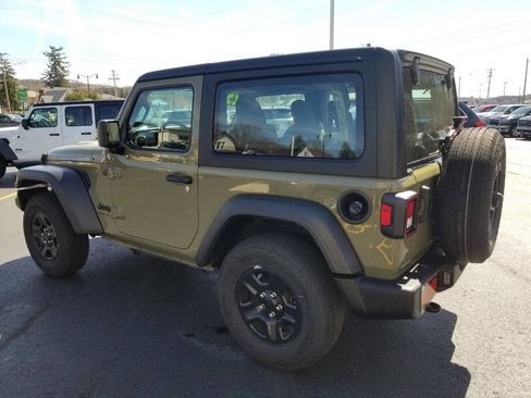 Used 2025 Jeep Wrangler Sport AWD/4WD image 5