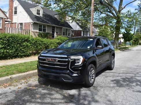 Used 2025 GMC Terrain Elevation AWD/4WD image 2