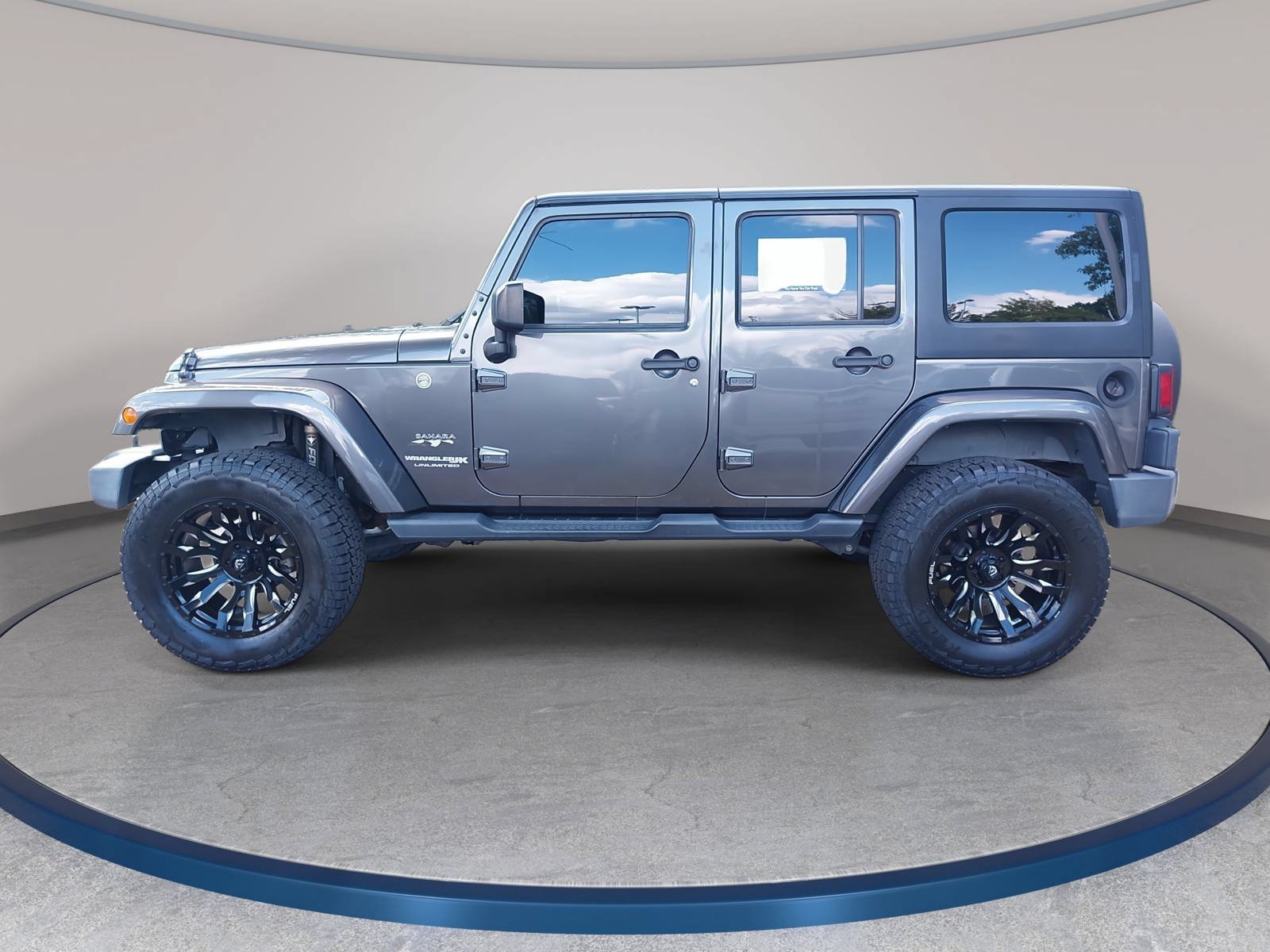 Used 2018 Jeep Wrangler Unlimited Sahara AWD/4WD image 8