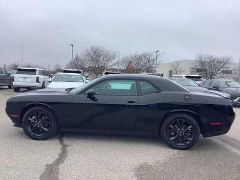 Used 2023 Dodge Challenger SXT w/ Blacktop Package image 8