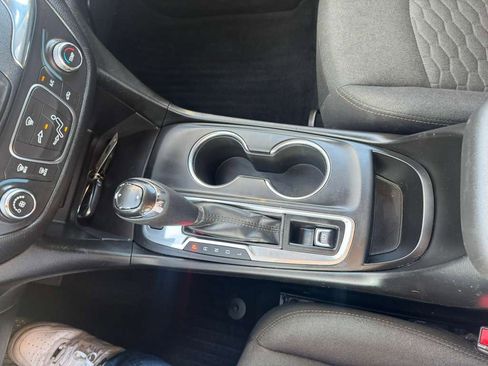 Used 2019 Chevrolet Equinox LT image 29