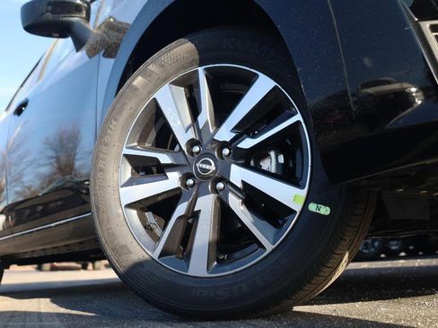 New 2025 Nissan Versa SV w/ Trunk Package image 3