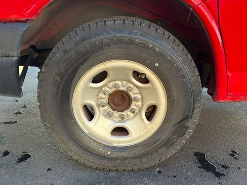 Used 2016 Chevrolet Express 3500 image 8