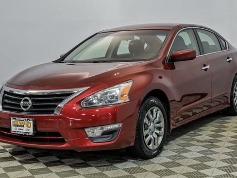 Used 2013 Nissan Altima 2.5 S FWD image 5
