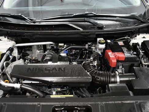 Certified 2025 Nissan Rogue S image 29