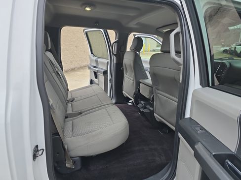 Used 2016 Ford F150 XLT image 11