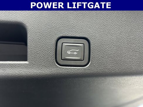 New 2026 GMC Acadia Elevation image 17