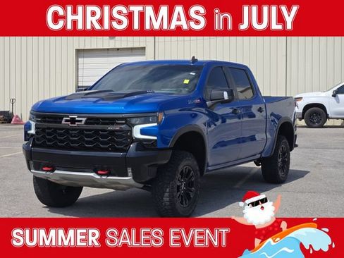 Used 2022 Chevrolet Silverado 1500 ZR2 w/ Technology Package AWD/4WD image 3