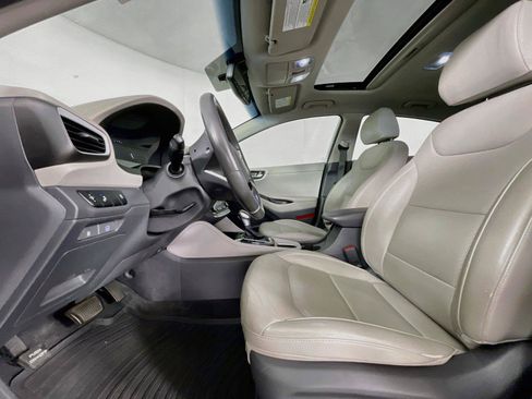 Used 2017 Hyundai Ioniq Limited FWD image 23