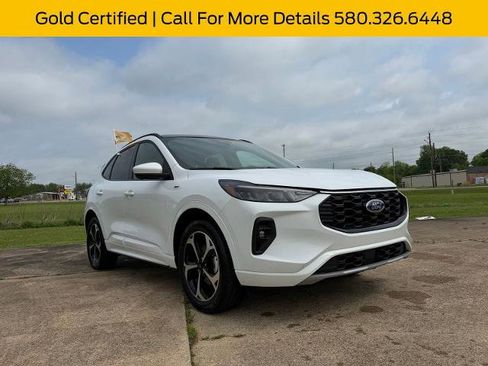 Certified 2023 Ford Escape ST-Line Select w/ Tech Pack #2 AWD/4WD image 3