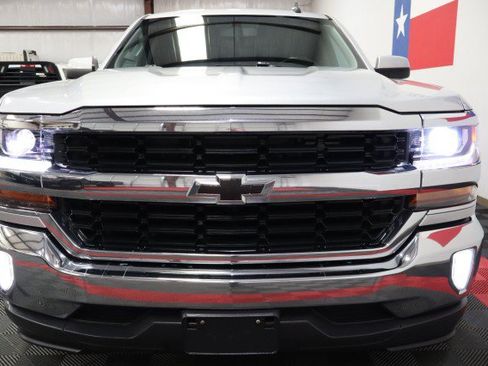 Used 2018 Chevrolet Silverado 1500 LT w/ Texas Edition RWD image 22