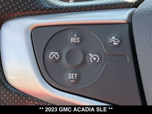 Used 2023 GMC Acadia SLE w/ Driver Convenience Package FWD image 5