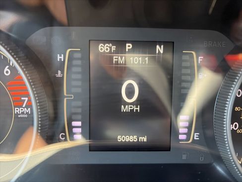 Used 2017 Jeep Cherokee Latitude w/ Cold Weather Group AWD/4WD image 19