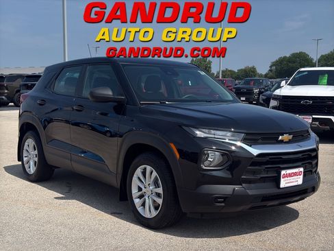 Certified 2022 Chevrolet TrailBlazer LS FWD image 1