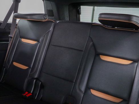 Used 2023 GMC Yukon XL AT4 AWD/4WD image 29