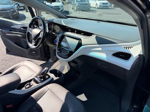 Used 2018 Chevrolet Bolt Premier w/ Driver Confidence II Package FWD image 36