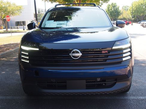 Used 2026 Nissan Kicks SR FWD image 2