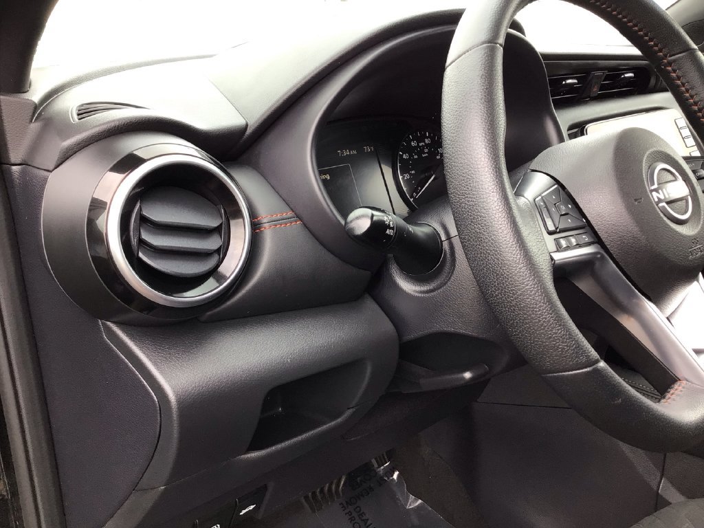 Used 2024 Nissan Kicks SR FWD image 18