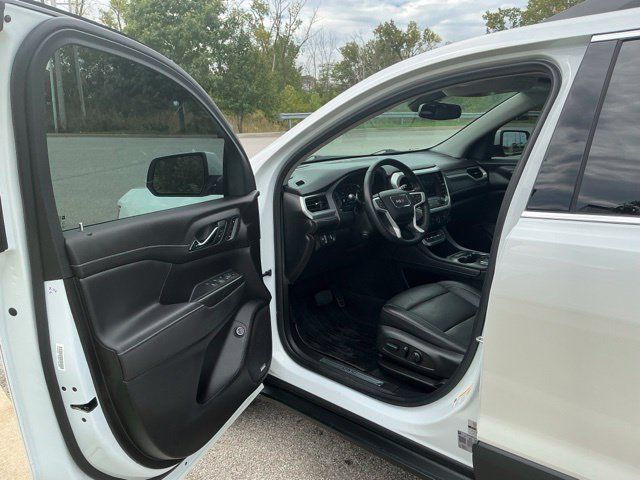 Used 2023 GMC Acadia SLT w/ Preferred Package FWD image 15