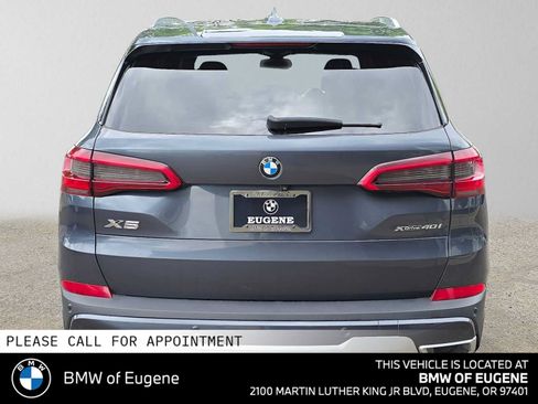 Used 2019 BMW X5 xDrive40i w/ Premium Package 2 AWD/4WD image 4