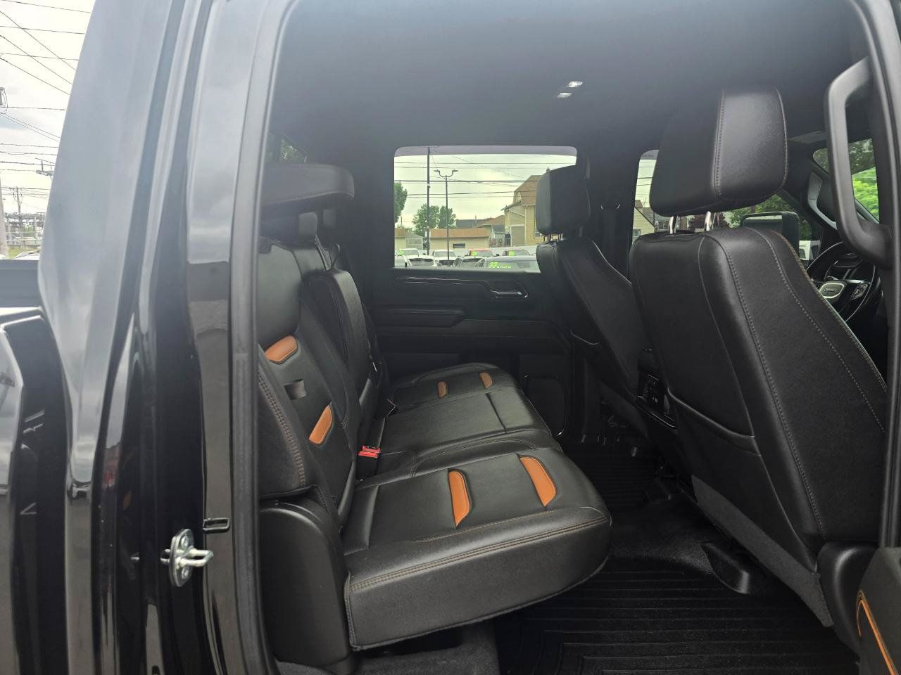 Used 2024 GMC Sierra 3500 AT4 w/ AT4 Preferred Package AWD/4WD image 15