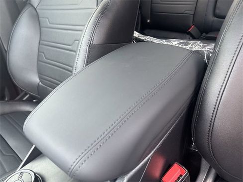 Used 2025 Ford Ranger Lariat w/ FX4 Off-Road Package image 23