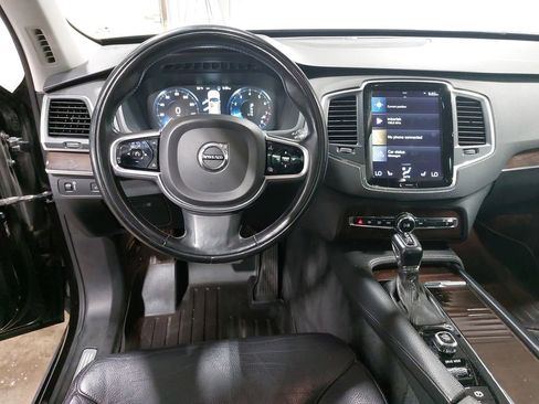 Used 2019 Volvo XC90 T6 Momentum AWD/4WD image 16