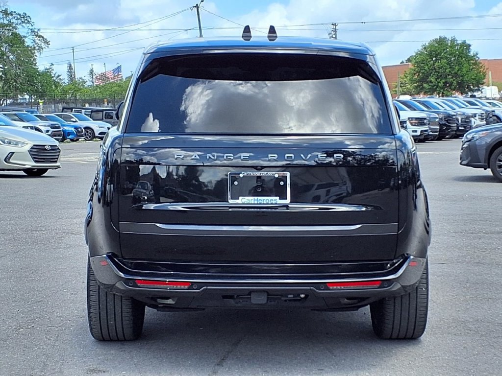 Used 2025 Land Rover Range Rover Long Wheelbase SE AWD/4WD image 6