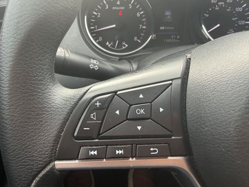 Used 2019 Nissan Rogue S FWD image 10