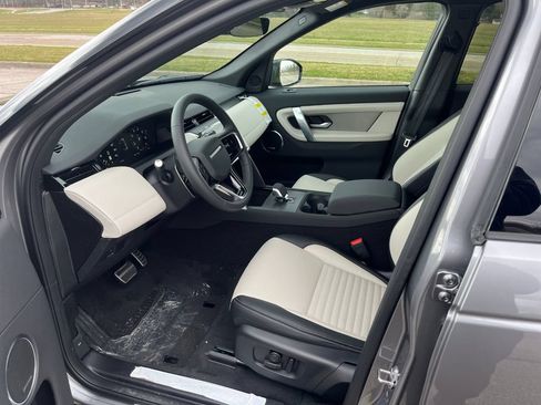 New 2026 Land Rover Discovery Sport Landmark AWD/4WD image 9