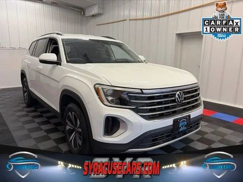 Used 2024 Volkswagen Atlas SE AWD/4WD image 1